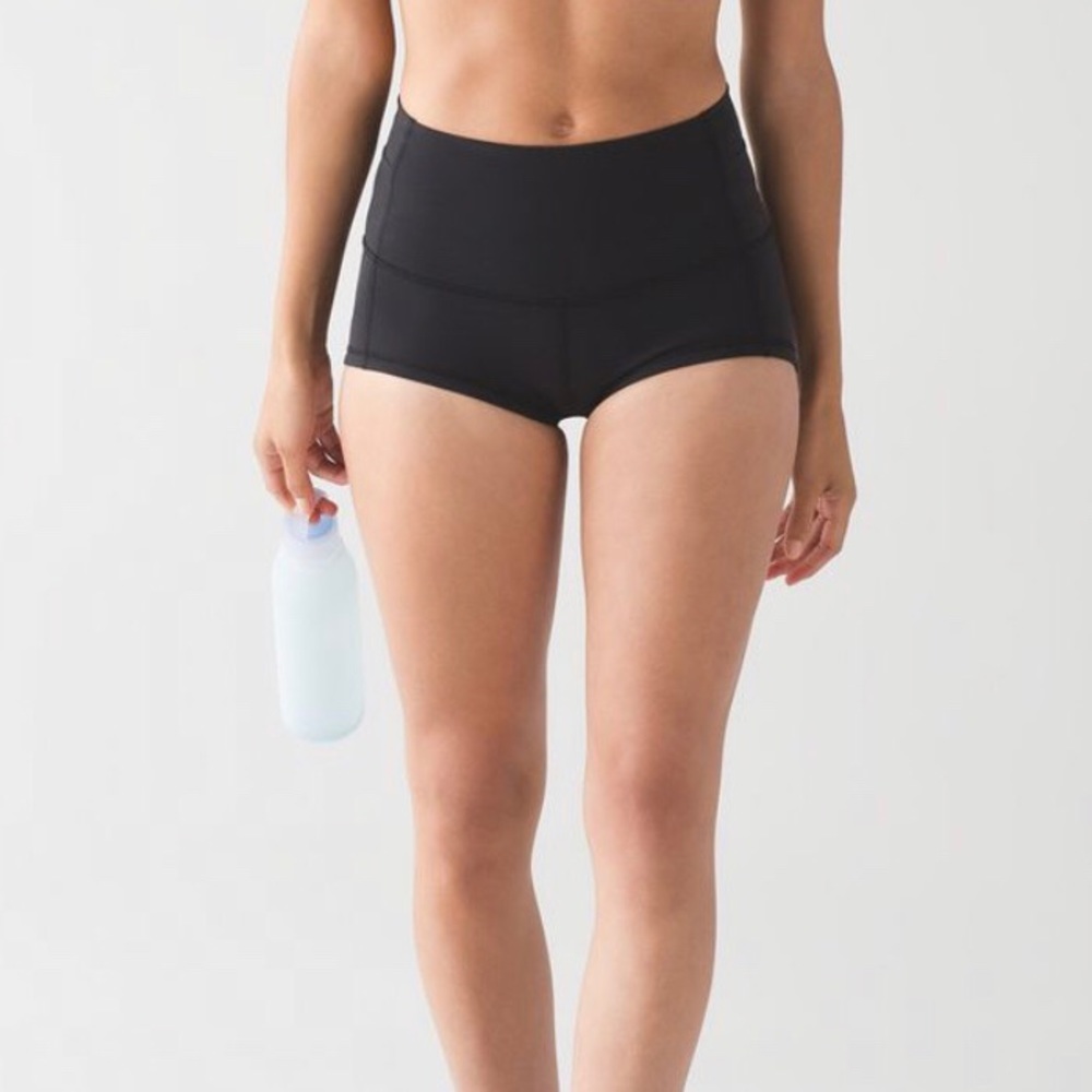 Lululemon Wunder Short